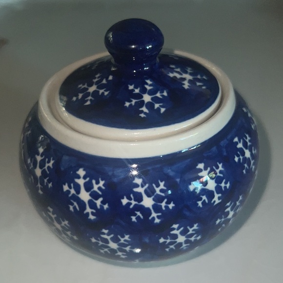 Boleslawiec Sugar Bowl with Snowflake Pattern - Picture 4 of 8
